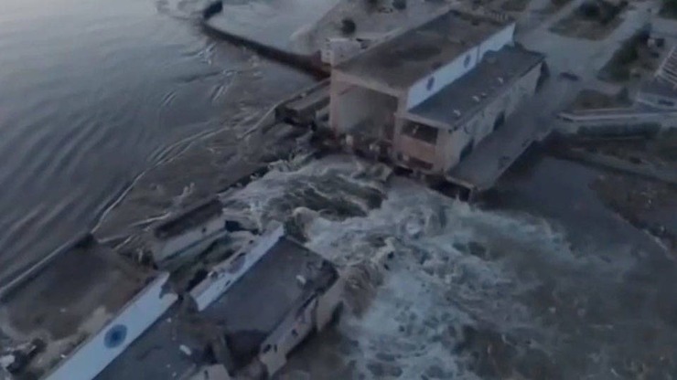 Rusya'nın Ukrayna'da Vurduğu Baraj Tehlike Saçıyor