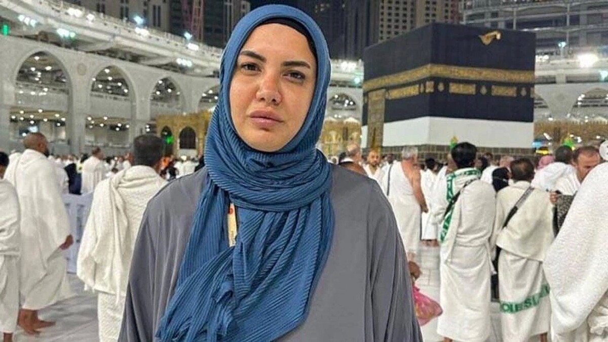 Fulya Öztürk'ten Umre Paylaşımına Tepkilere Yanıt