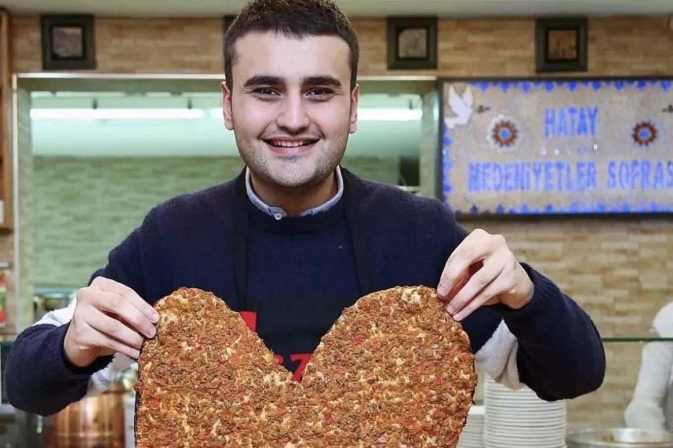 Czn Burak Babasını Mahkemeye Verdi