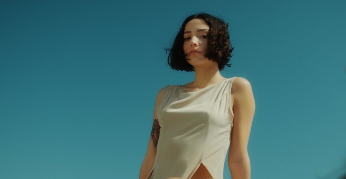 Zeynep Bastık Tatilden Ayaklı Pozlar Paylaştı
