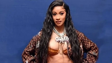 Cardi B'nin Hayranlarına Küfürlü Saldırısı