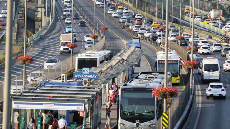İbb'nin Toplu Taşımaya Yüzde 57 Zam Talep Etti