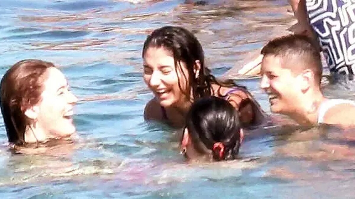 Filenin Sultanları Çeşme'de Tatil Keyfi Yapıyor