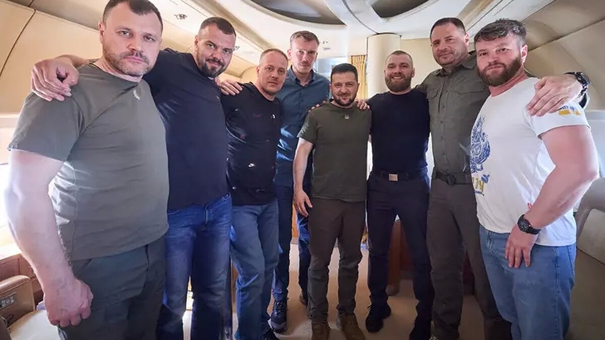 Zelenskiy, Türkiye'den 5 Azov Taburu Komutanı İle Ayrıldı!