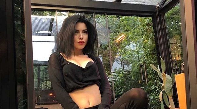 Merve Boluğur, Barbie Gibi Göründüğü Fotoğraflarıyla Olay Oldu