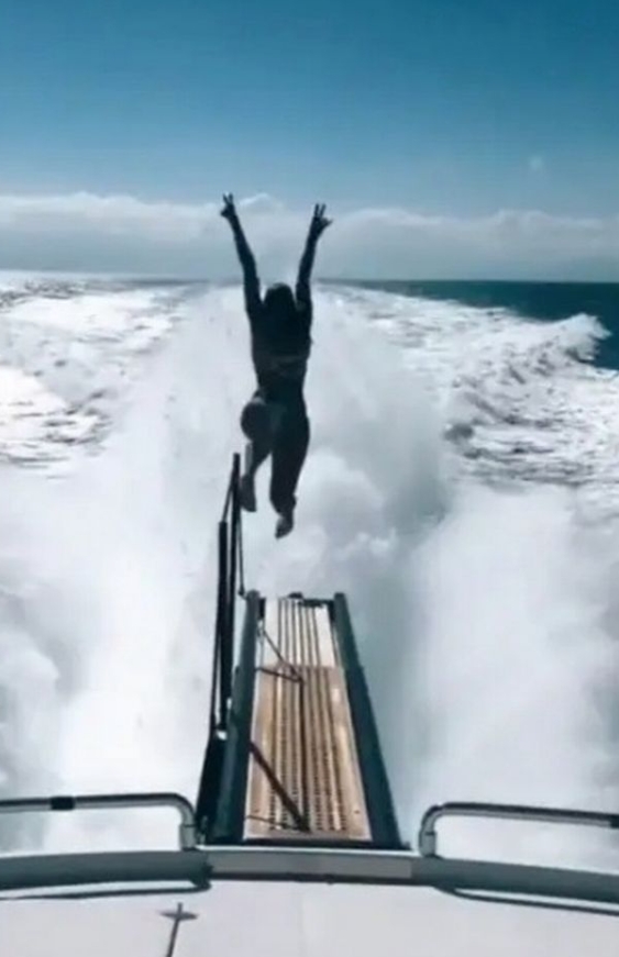 Tiktok'taki Tehlikeli Trend: 4 Kişi Bottan Atlarken Boğuldu