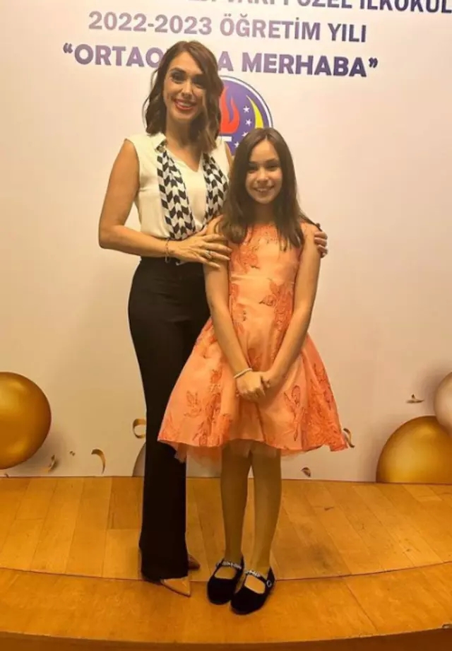 Zuhal Topal'ın Kızı Lina, Annesinin Kopyası Çıktı