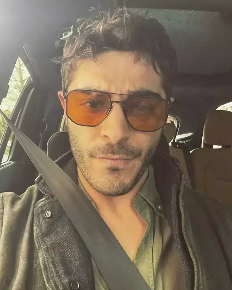 Burak Deniz, Nilperi Şahinkaya İle Mahkemelik Oldu
