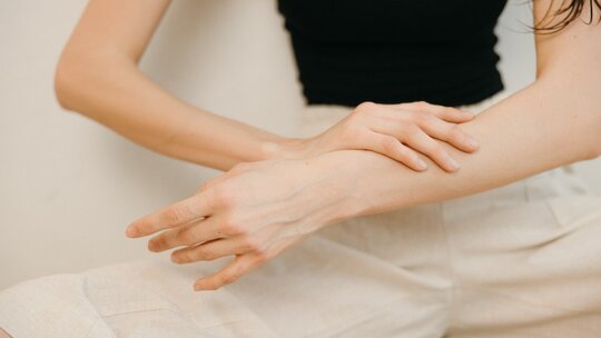 Silverdin krem, yara ve yanıklar için enfeksiyon riskini azaltan etkili bir...