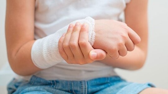 Bepanthen yanık ilacı, dekspantenol içerikli bir pastil formunda ilaçtır. Yara...