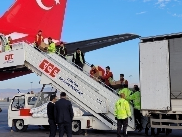 Türkiye, Gazze'ye Doktor Ve Tıbbi Yardım Gönderiyor!