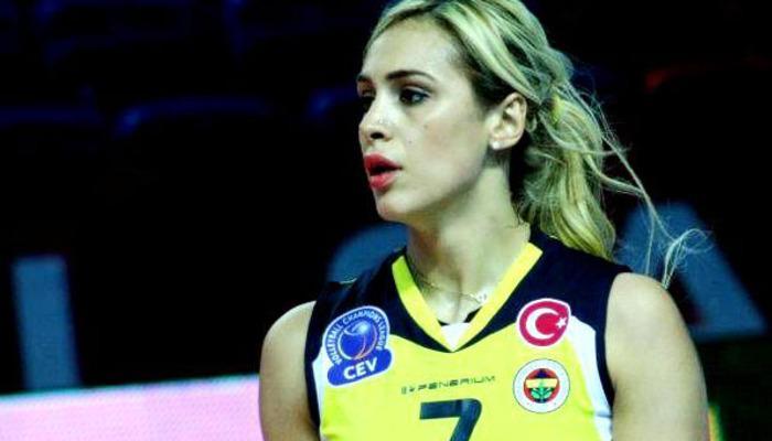 Duygu Bal, İş Adamından Gelen "Travesti" Yorumu İçin Suç Duyurusunda Bulundu