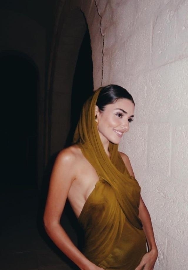 Hande Erçel'in Özel Paylaşımları Paralı Oldu!