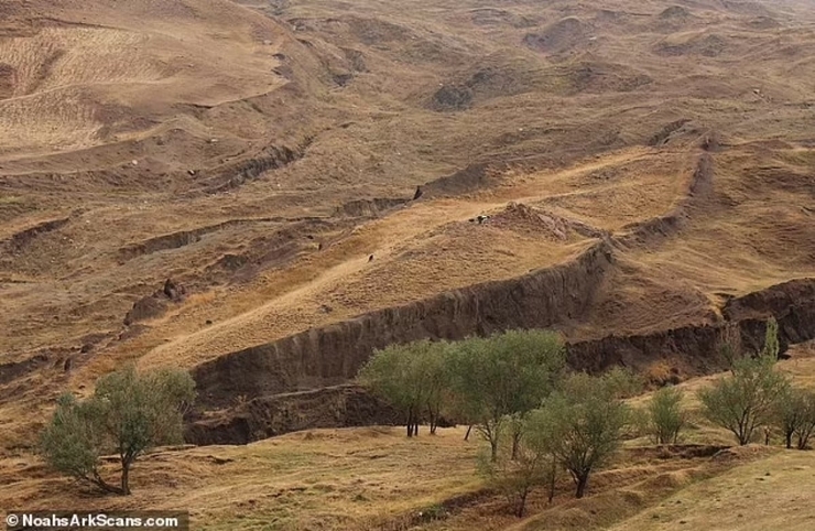 Arkeologlar, Nuh'un Gemisi'nin Kalıntılarını Buldumu? Yaşı Belirlendi...