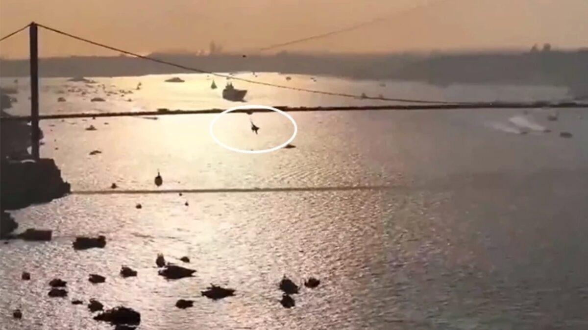 İstanbul Boğazı'nda Tarihi Geçit Töreni: F-16 Köprünün Altından Mı Geçti?