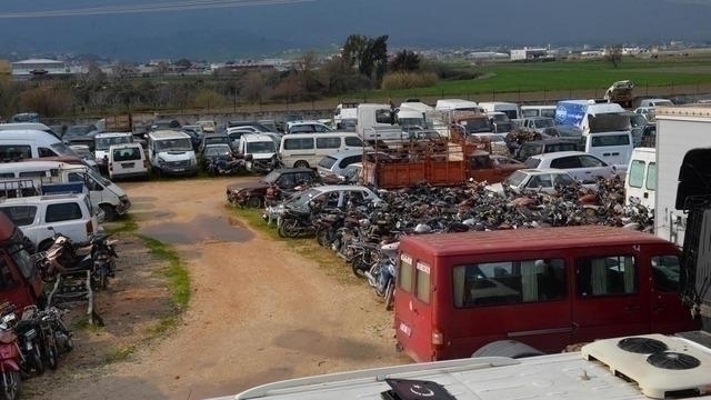 700 Bin Araba Piyasaya Girecek, Fiyatlar Düşüyor...