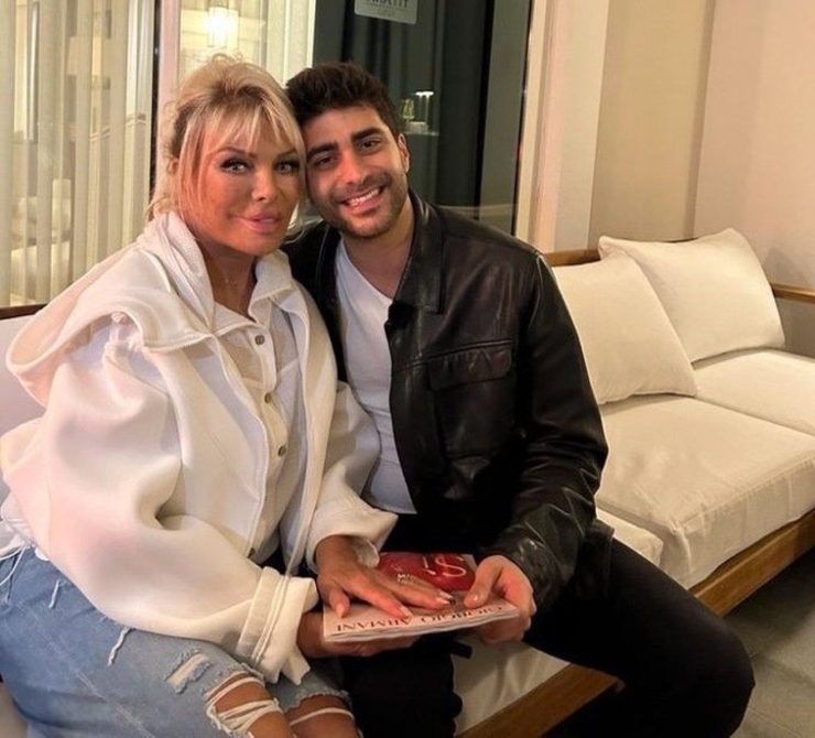 Ajda Pekkan, Kızılcık Şerbeti Dizisinde Oynayacak!