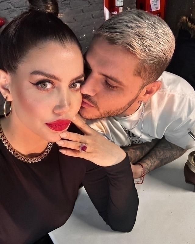 Icardi Ve Wanda Nara, Galatasaray Şampiyon Olursa Düğünlerini Çırağan Sarayı'nda Yapacak!