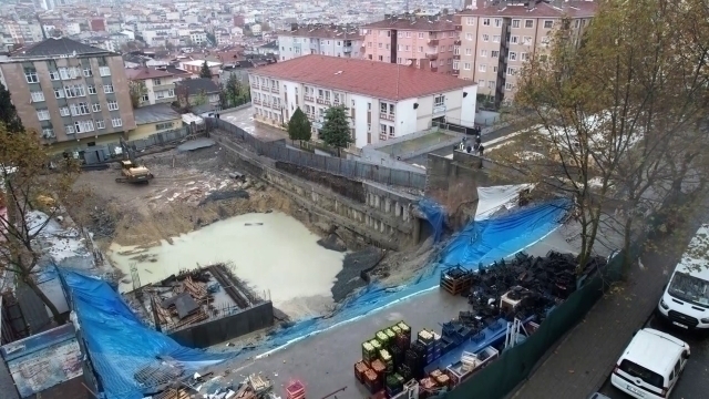 İstanbul'da Sağanak Yağışın Ve Fırtına 1 Kişinin Ölümüne Sebep Oldu!