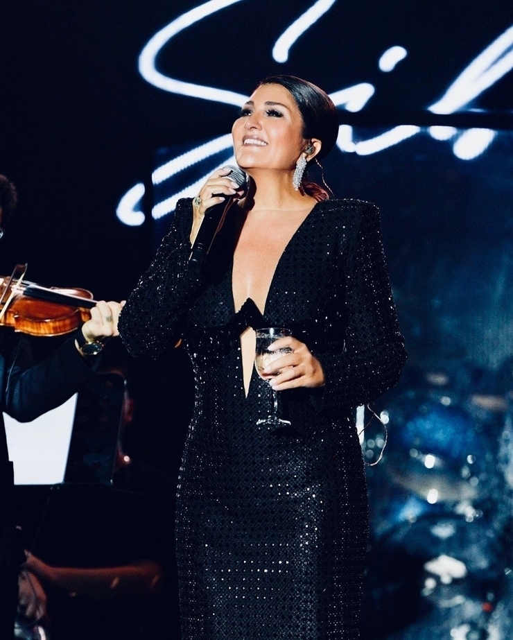 Sibel Can'ın Parasını Gayrimenkul Ve Pırlanta Yüzüğe Yatırıyor!