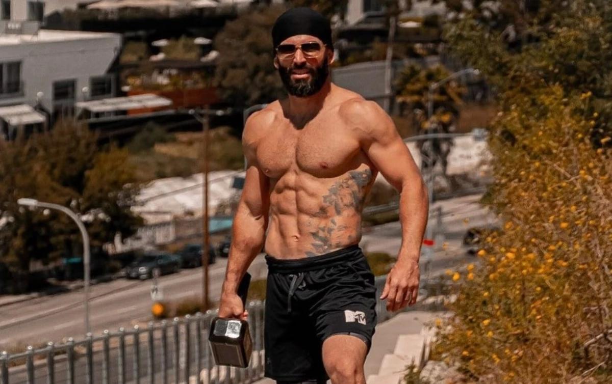 Turabi Survivor'a Katılmayacağını Açıkladı!