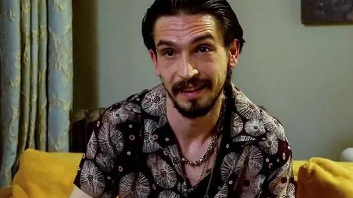 Cinsiyet Değiştiren Timsah Celil Yeni Adıyla Meli Bendeli Takipçilerine Cevap Verdi...