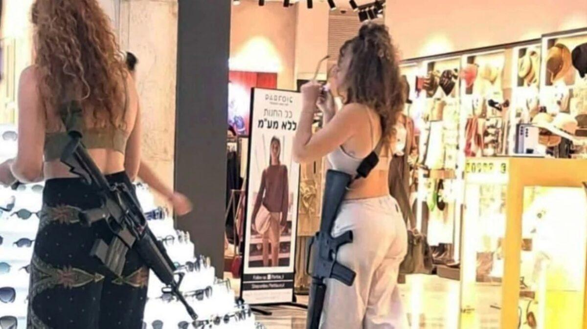 İsrail'de Halk Alışverişte Bile Otomatik Silahlarla Geziyor!