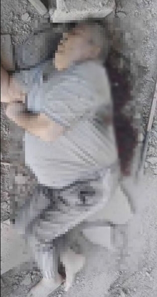İsrail Askerleri Önce Yardım Ediyor Gibi Fotoğraf Çektirdi Sonra Öldürdü!