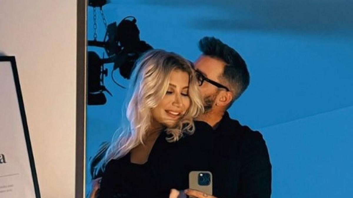 İrem Derici Fotoğrafçı Sevgilisi Gökhan Fırat İle El Ele Poz Verdi!