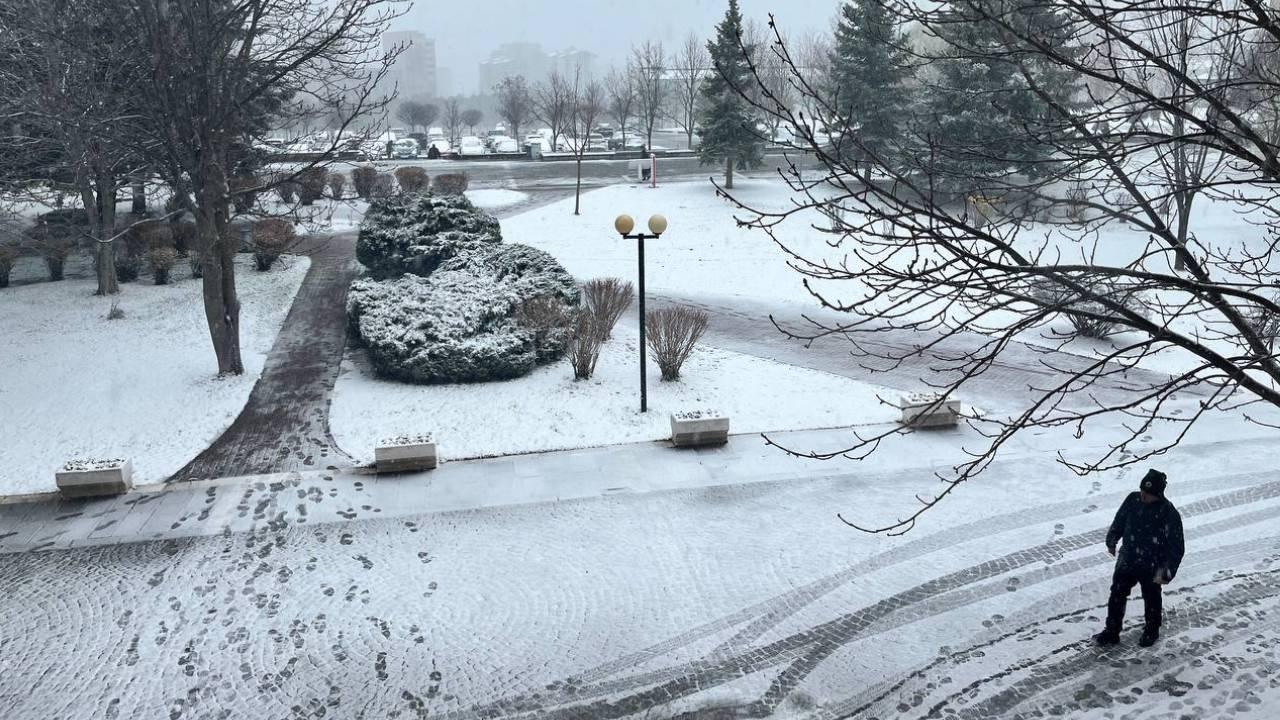 Ankara'da Kar Yağışı Devam Ediyor! Meteoroloji Uyardı...