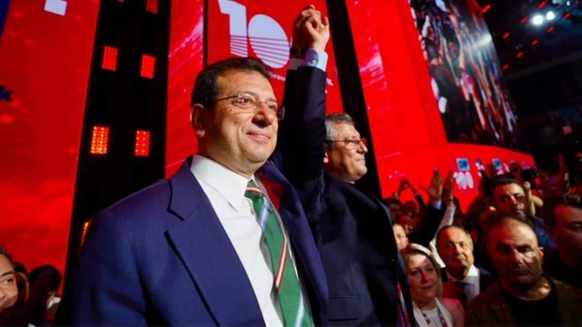 İmamoğlu, Özgür Özel'i Tebrik Etti Ve Değişim Sırası Türkiye'de Dedi!