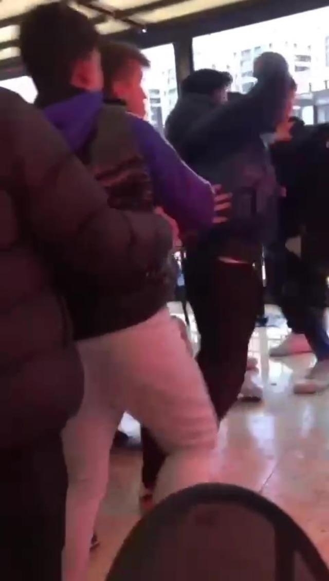 Kadıköy'de Kahve Zincirinde Müşteriler İsrail Protestocuları İle Kavga Etti!