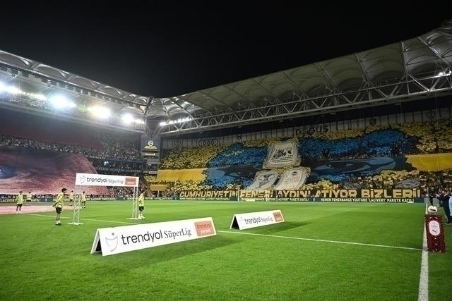 Fenerbahçe, Trabzonspor Maçında Tribünler İnledi