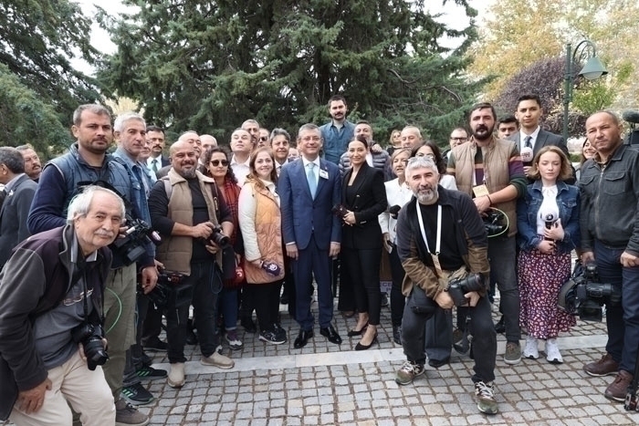 Chp'nin Yeni Genel Başkanı Özgür Özel, Protesto Edildi
