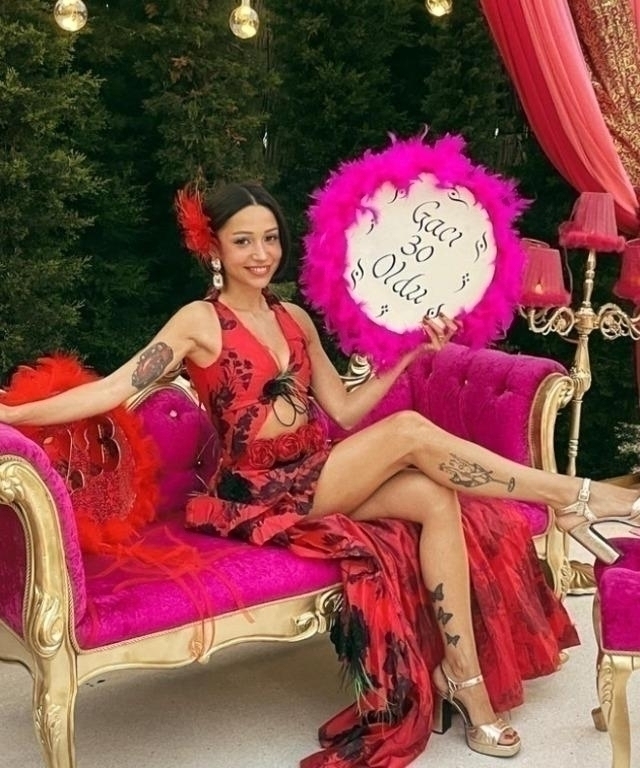 Zeynep Bastık, Ali Can Ayyıldız İle Evleniyor!