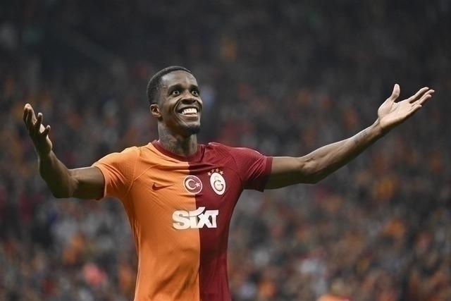 Galatasaray'ın Wilfried Zaha İle Attığı Gollerle Kazandığı Maçta Heyecan Doruktaydı