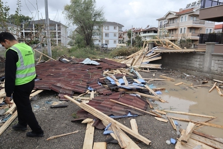 Muğla'da Hortum Paniği! Gören Dehşete Kapıldı...