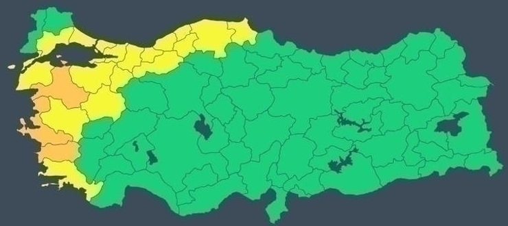 Meteoroloji'den Kuvvetli Yağış Ve Fırtına Uyarısı: Dikkatli Olun!
