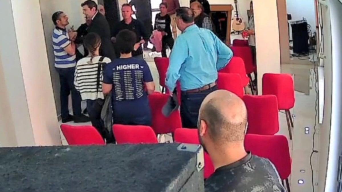 Eskişehir'de Kilisede Pastöre Tokat Atıp "Hoş Görüsünü Denedim" Dedi!