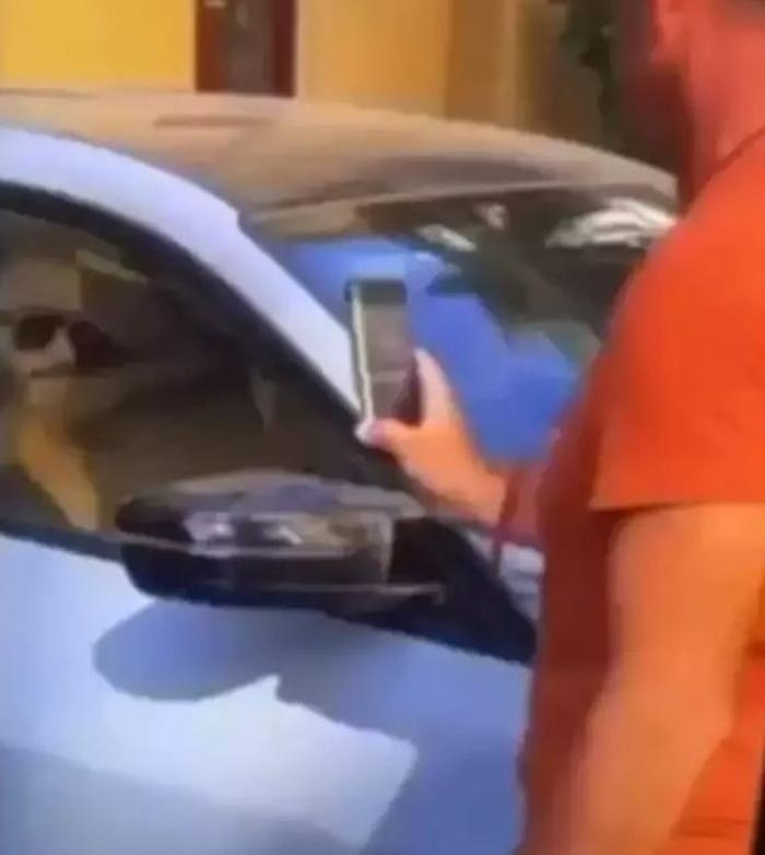 Can Yaman, İtalya'da Dizi Yoğunluğunda! Hayranlarından Özür Diledi...