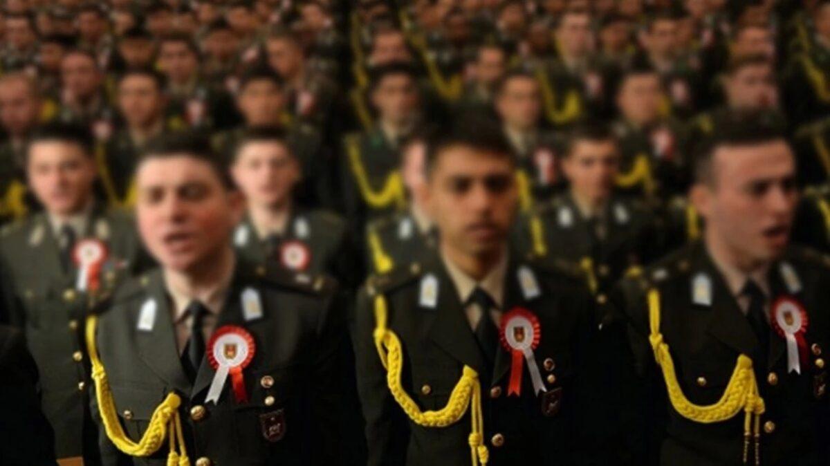 Tuzla Piyade Okulu'nda Teğmen Atatürk Fotoğrafını Yırttı İddialarına Msb'den Açıklama!