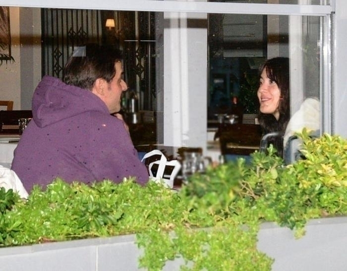 Ufuk Özkan Ve Sibel Osmanoğlu Arnavutköy'de Romantik Akşam Yemeği Yedi