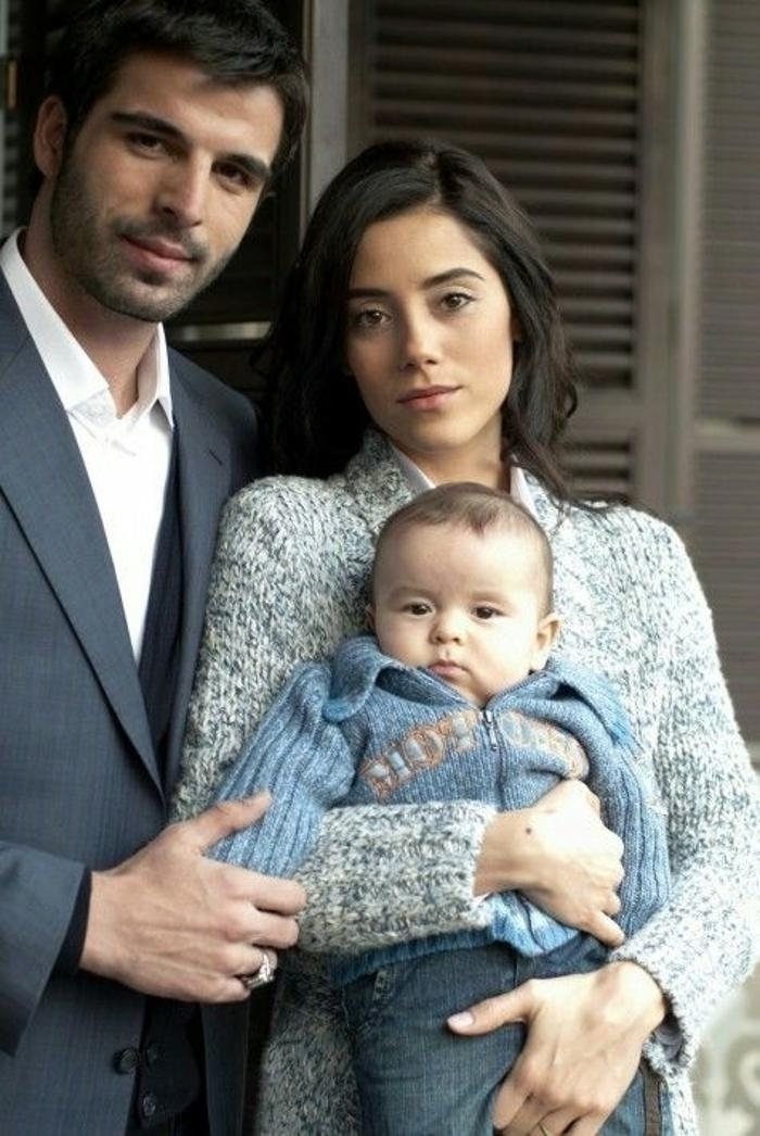 Cansu Dere: Ezel'den Sadakatsiz'e Başarılı Kariyerinin Sırları