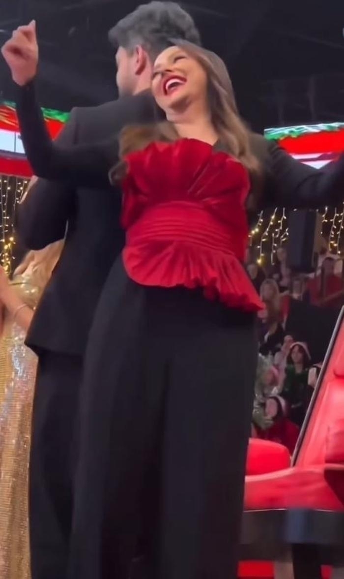 Ebru Gündeş Ve Murat Boz'un Yılbaşı Dansları Sosyal Medyayı Salladı!