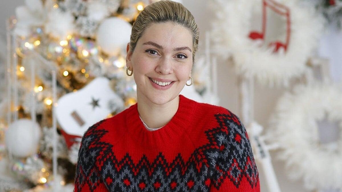 Bergüzar Korel, Sarıya .Boyattığı Saçlarını Kestirdi!