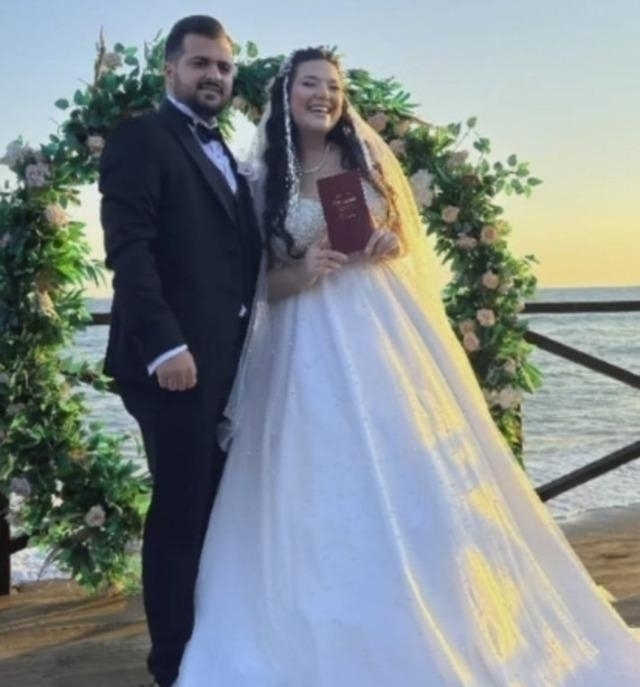 Tuğçe Kandemir, Sevgilisiyle Mersin'de Evlendi!