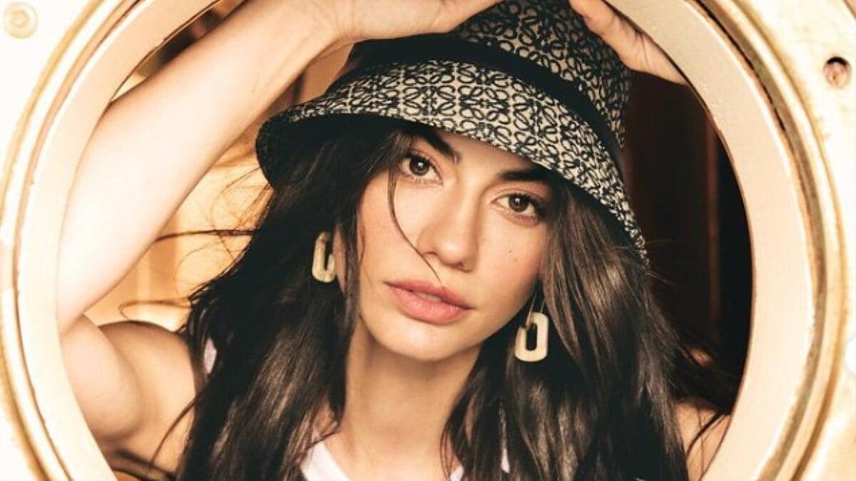 Demet Özdemir'in Paylaşımına İlk Yanıt Filiz Akın'dan Geldi!