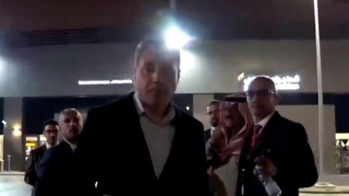 Suudi Arabistan'daki Süper Kupa Maçında Fox Tv Ekibine Canlı Yayında Müdahale!