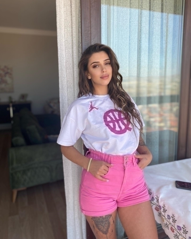 Kısmetse Olur Yarışmacısı Simge Nur Erkoç, Estetik Kurbanı Oldu!