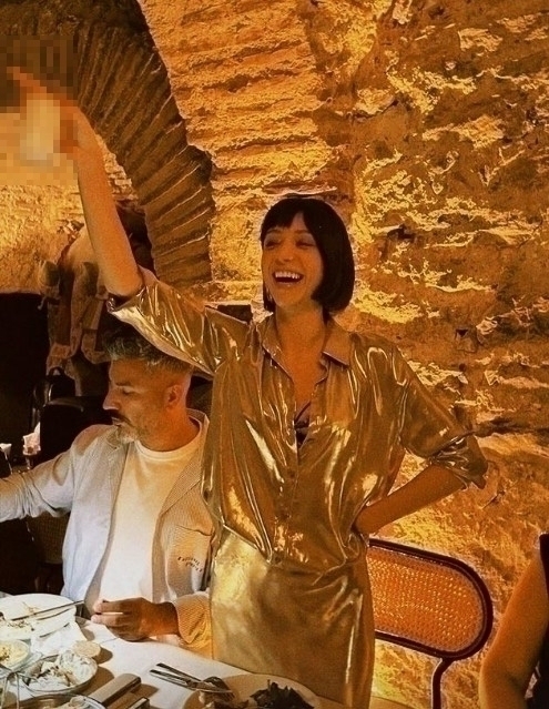 Zeynep Bastık, Eski Eşi Ve Yeni Aşkıyla Parti Yaparak "Aştık Bunları" Dedi!